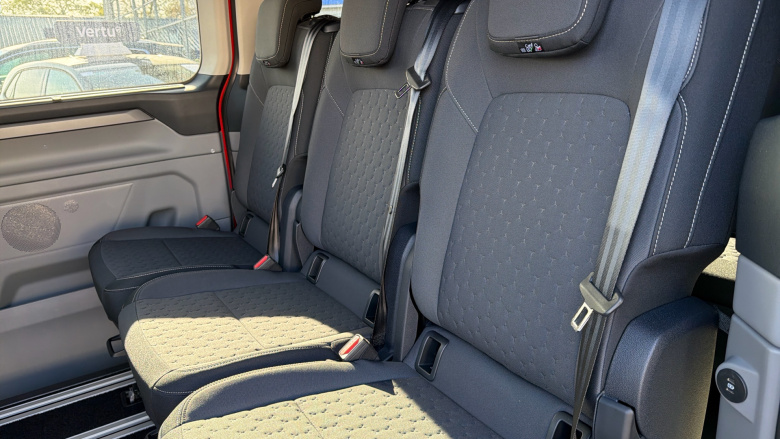 Ford Tourneo Custom 320 L2 Diesel Fwd 2.0 EcoBlue 136ps H1 Titanium 8 seater Auto